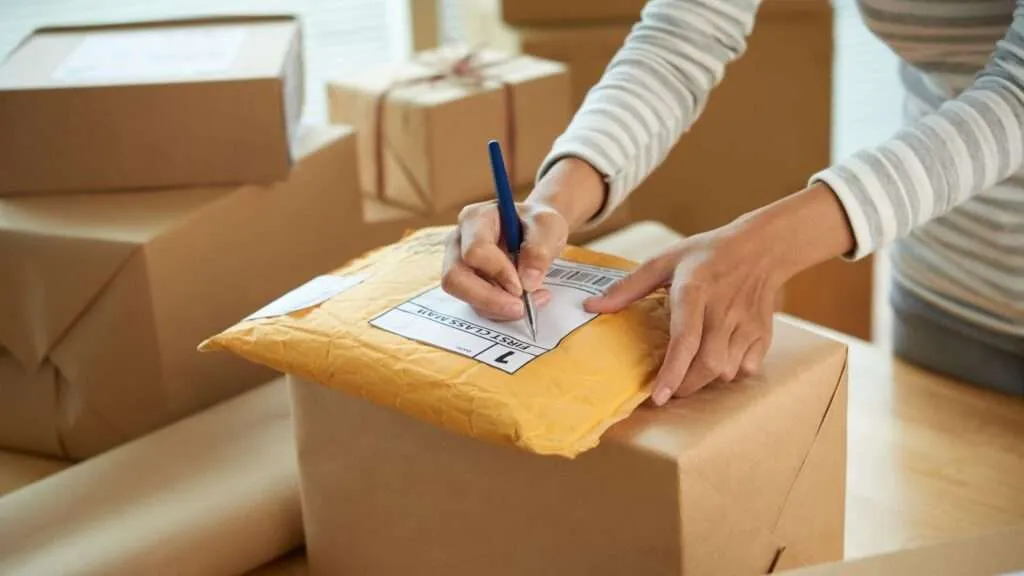 How to Address Parcels to Canada & USA